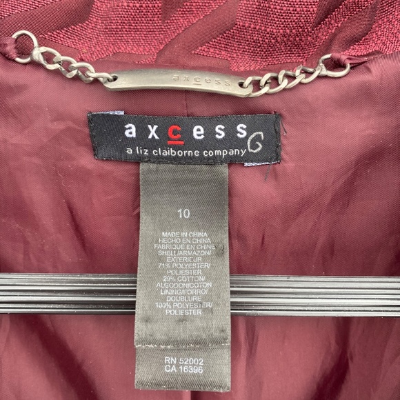 Woman's Vintage Coat - Picture 3 of 4